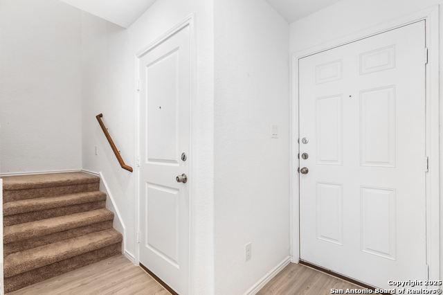 Image 4 of 25 For 11058 Tree Line