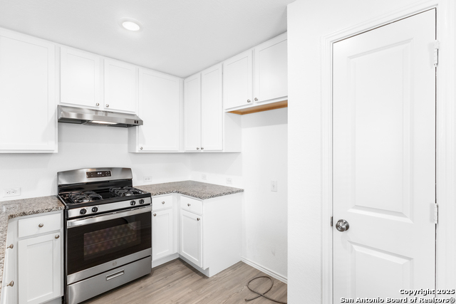 Image 7 of 25 For 11058 Tree Line