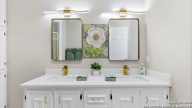 Image 21 of 25 For 7974 Green Valley