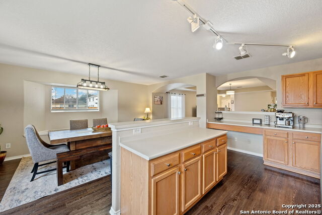 Image 10 of 21 For 8702 Laguna Falls