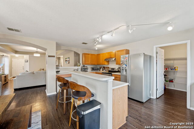 Image 11 of 21 For 8702 Laguna Falls