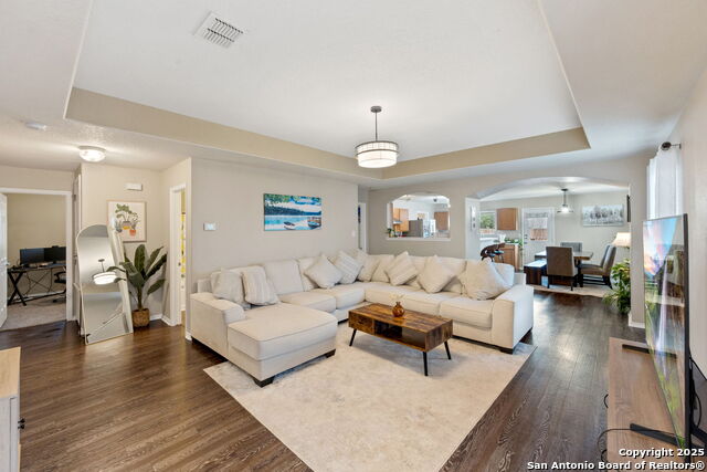 Image 4 of 21 For 8702 Laguna Falls