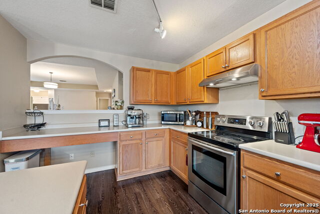 Image 9 of 21 For 8702 Laguna Falls