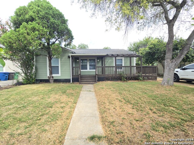 Image 3 of 25 For 527 Meadowlane