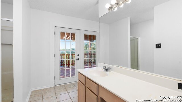 Image 15 of 23 For 18735 Redriver Trl