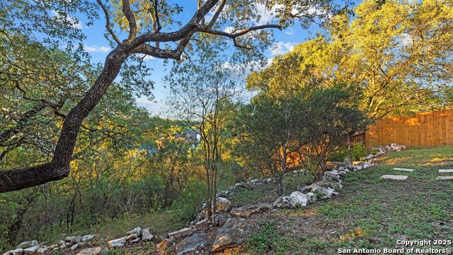 Image 19 of 23 For 18735 Redriver Trl