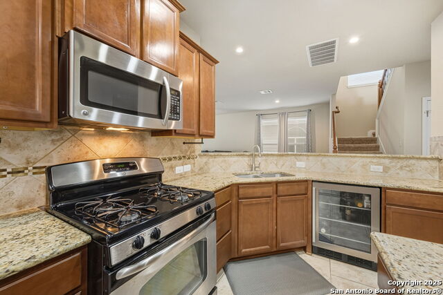 Listing photo id 11 for 8819 Liberty Sky