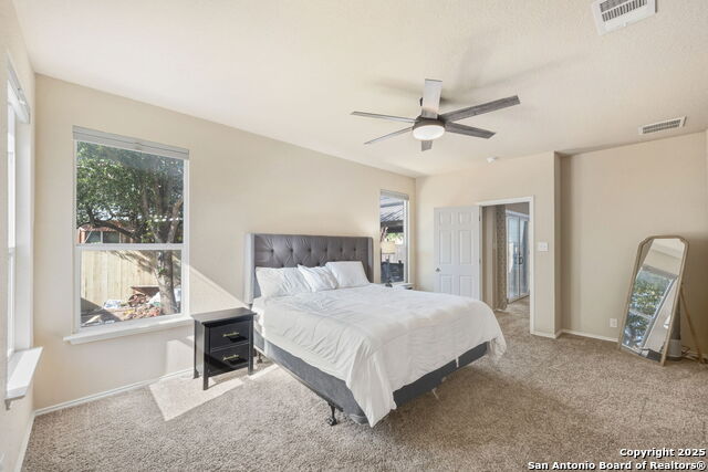 Listing photo id 14 for 8819 Liberty Sky