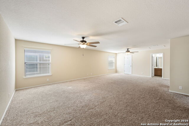 Listing photo id 23 for 8819 Liberty Sky