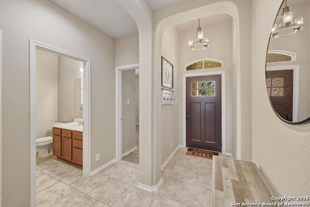 Listing photo id 4 for 8819 Liberty Sky