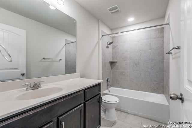 Image 20 of 25 For 8930 Willingham Bay