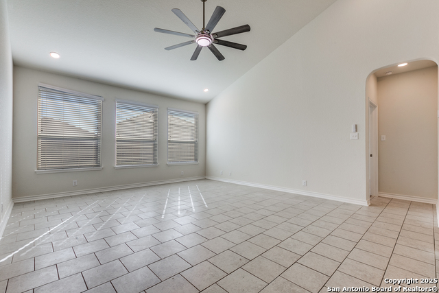 Image 5 of 25 For 8930 Willingham Bay