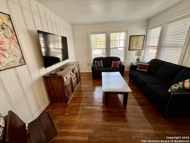 Image 5 of 20 For 118 Callaghan  B