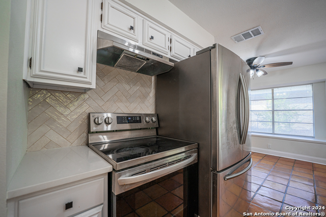 Image 15 of 48 For 4806 Cedarbrook