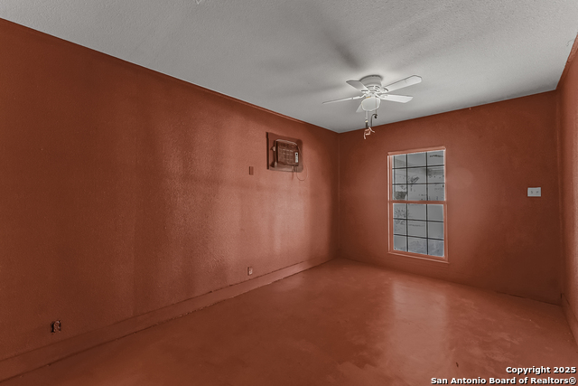 Image 17 of 22 For 114 Goodhue