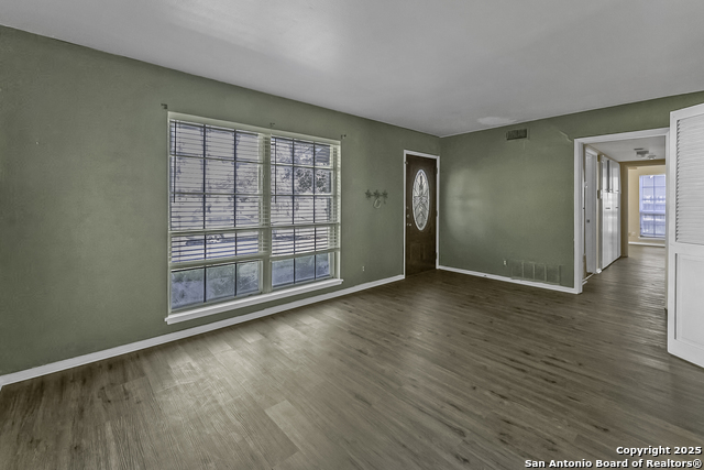 Image 4 of 22 For 114 Goodhue