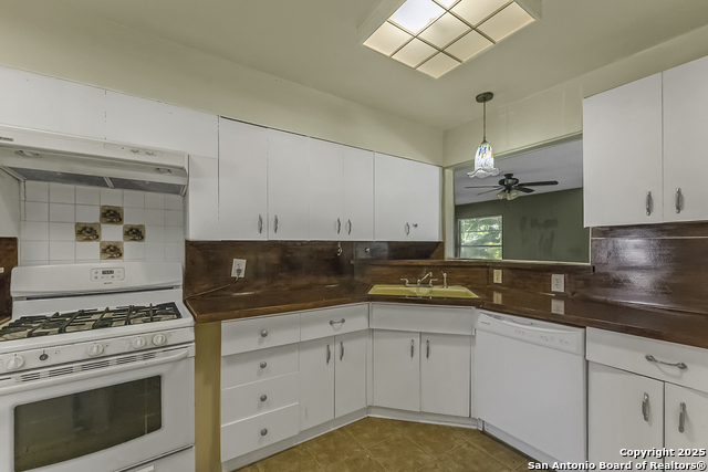 Image 7 of 22 For 114 Goodhue