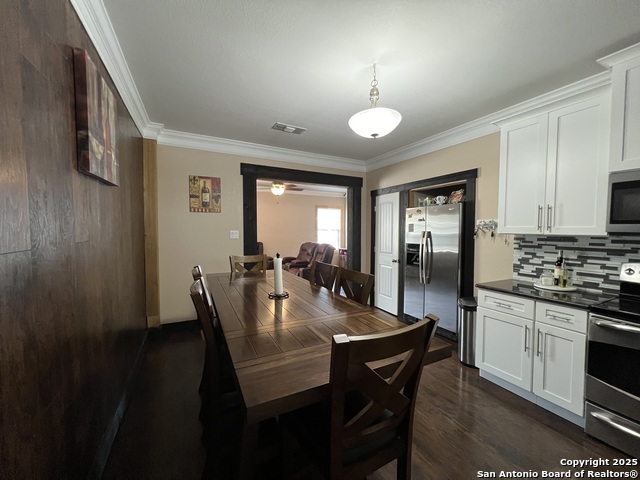 Image 11 of 34 For 235 Gray St