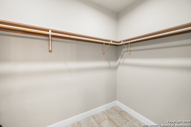 Image 33 of 36 For 23102 Shady Forest