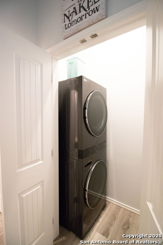 Image 18 of 24 For 207 Paradise Dr