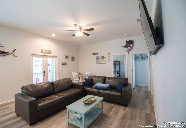 Image 5 of 24 For 207 Paradise Dr