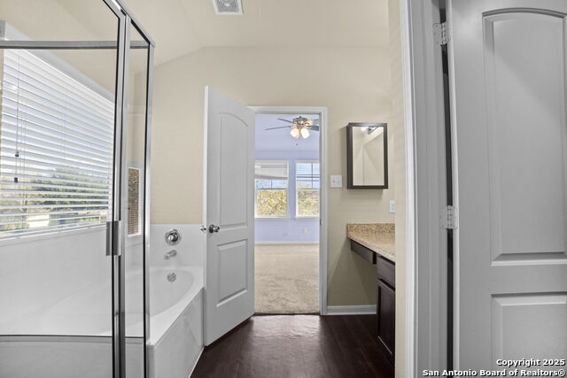 Image 16 of 41 For 407 Wind Gust