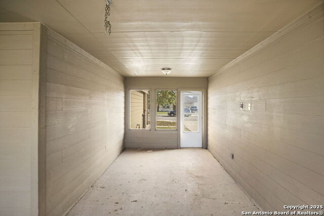 Image 25 of 41 For 407 Wind Gust