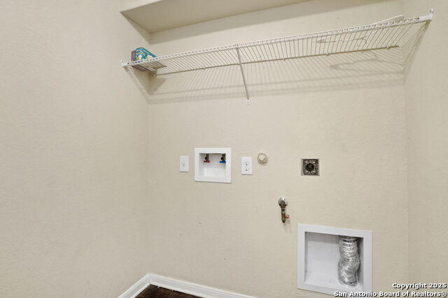 Image 26 of 41 For 407 Wind Gust