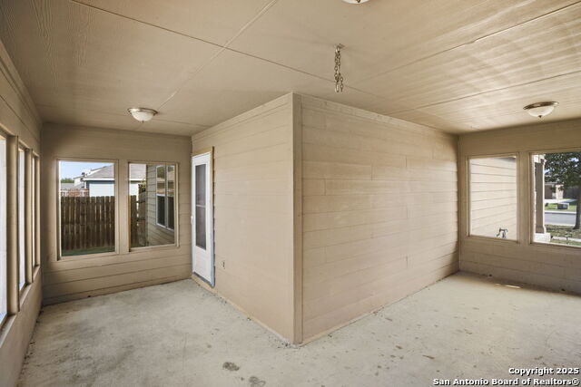 Image 28 of 41 For 407 Wind Gust