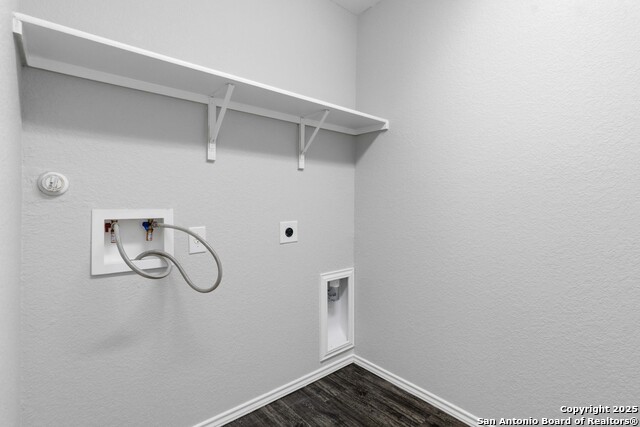 Image 17 of 45 For 7018 Phoebe  