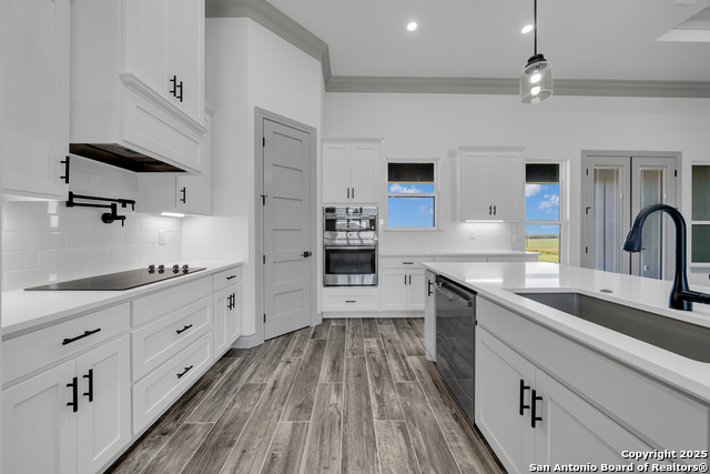 Image 11 of 46 For 111 Sunset Dr