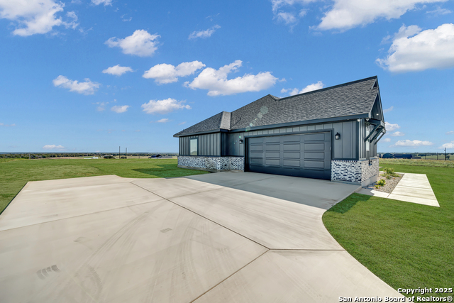 Image 35 of 46 For 111 Sunset Dr