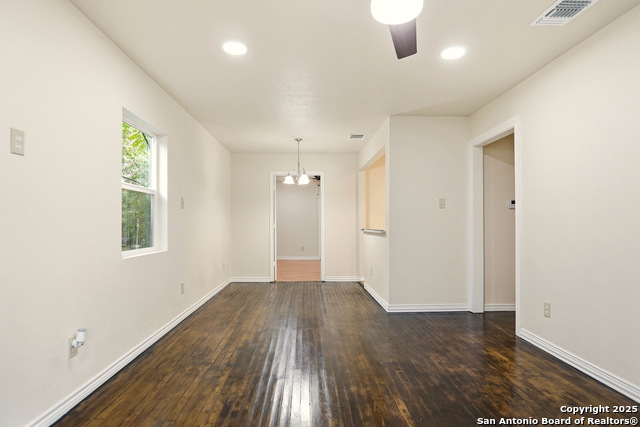 Image 4 of 32 For 151 Morningview