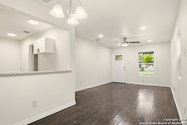 Image 5 of 32 For 151 Morningview