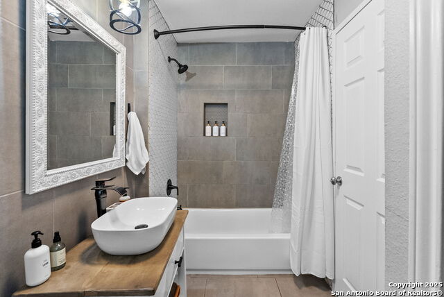 Image 29 of 42 For 618 Sumner Dr