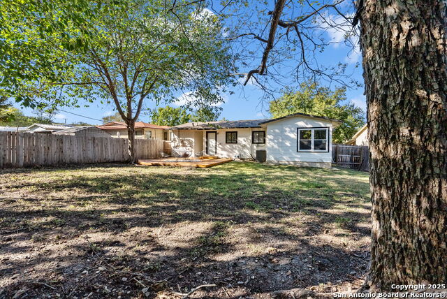 Image 39 of 42 For 618 Sumner Dr