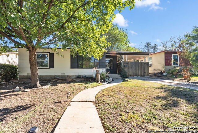 Image 4 of 42 For 618 Sumner Dr