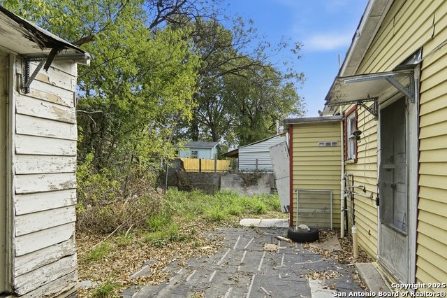 Image 11 of 19 For 155 Zavalla W