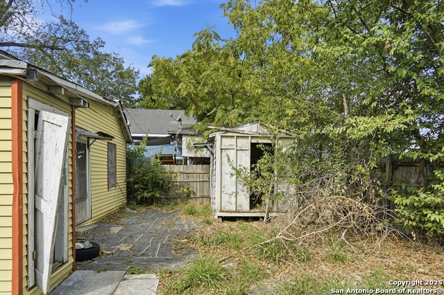 Image 12 of 19 For 155 Zavalla W