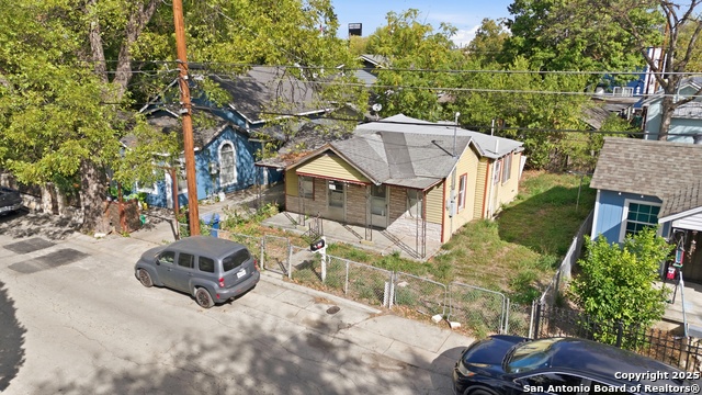 Image 14 of 19 For 155 Zavalla W