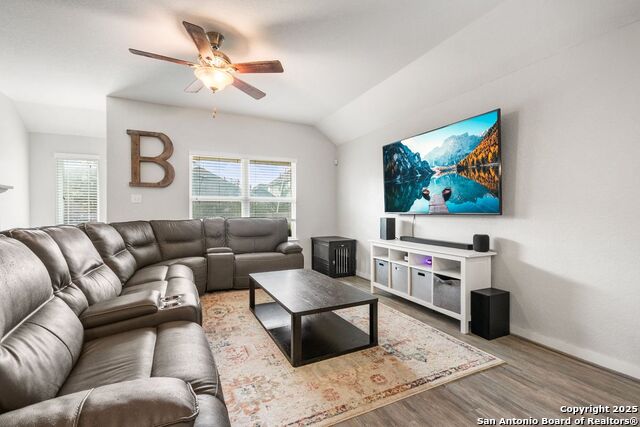 Image 22 of 32 For 122 Dovetail St