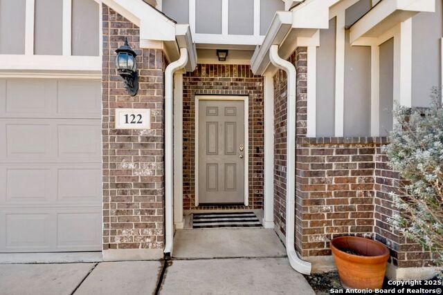 Image 5 of 32 For 122 Dovetail St