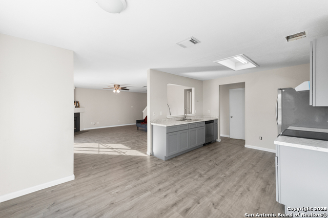 Image 10 of 37 For 8010 Chestnut Gate