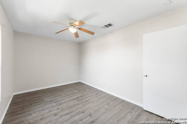 Image 14 of 37 For 8010 Chestnut Gate