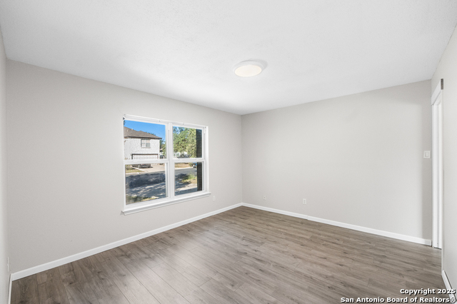 Image 16 of 37 For 8010 Chestnut Gate