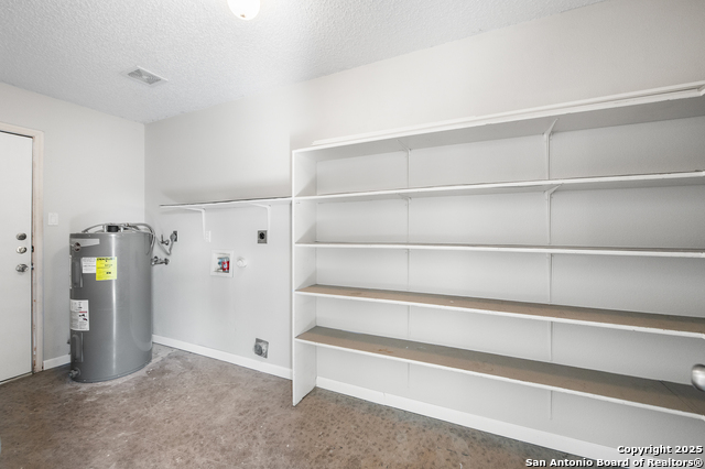 Image 20 of 37 For 8010 Chestnut Gate