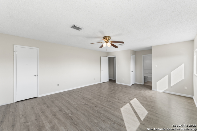 Image 23 of 37 For 8010 Chestnut Gate