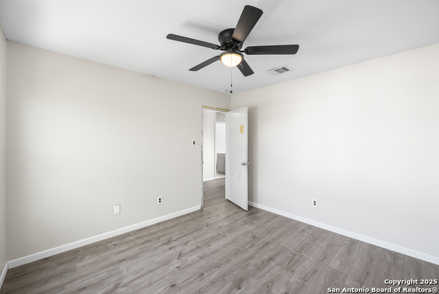 Image 33 of 37 For 8010 Chestnut Gate