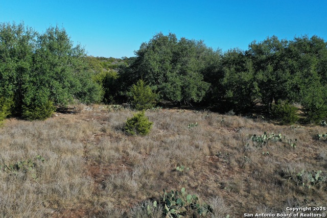 Listing photo id 10 for 132 White Oak