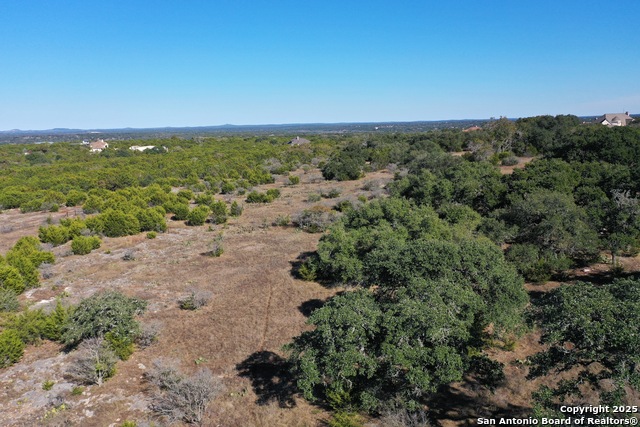 Listing photo id 12 for 132 White Oak